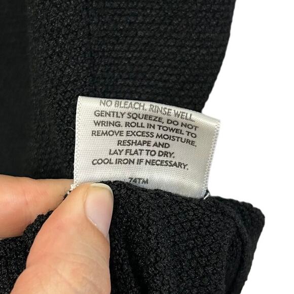 Eileen Fisher Silk Blend Sleeveless Top Women's Sz S Black Textured Stretch - Picture 5 of 5